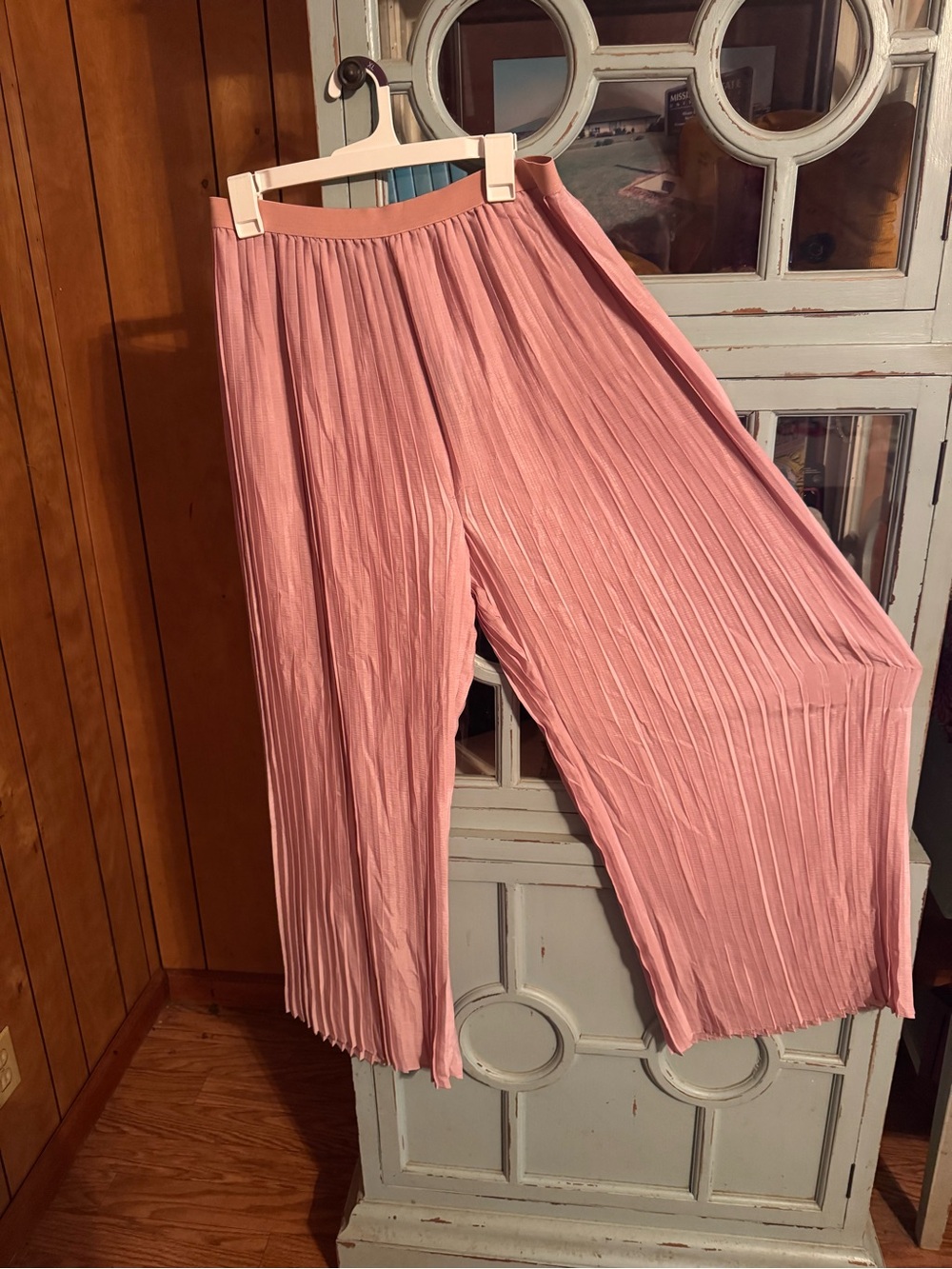Women's Pleated Wide-Leg Pants - Pink Matilda Jane Size Medium B14